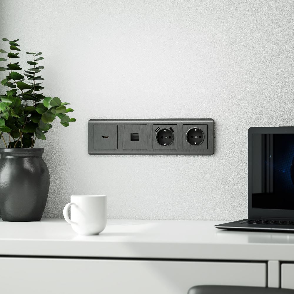 Рамка из поликарбоната Werkel Stream на 4 поста Графит W0042104 — изображение 2