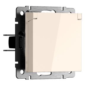 Розетка встраиваемая Werkel с заземлением, шторками и защитной крышкой Айвори матовый W1171262