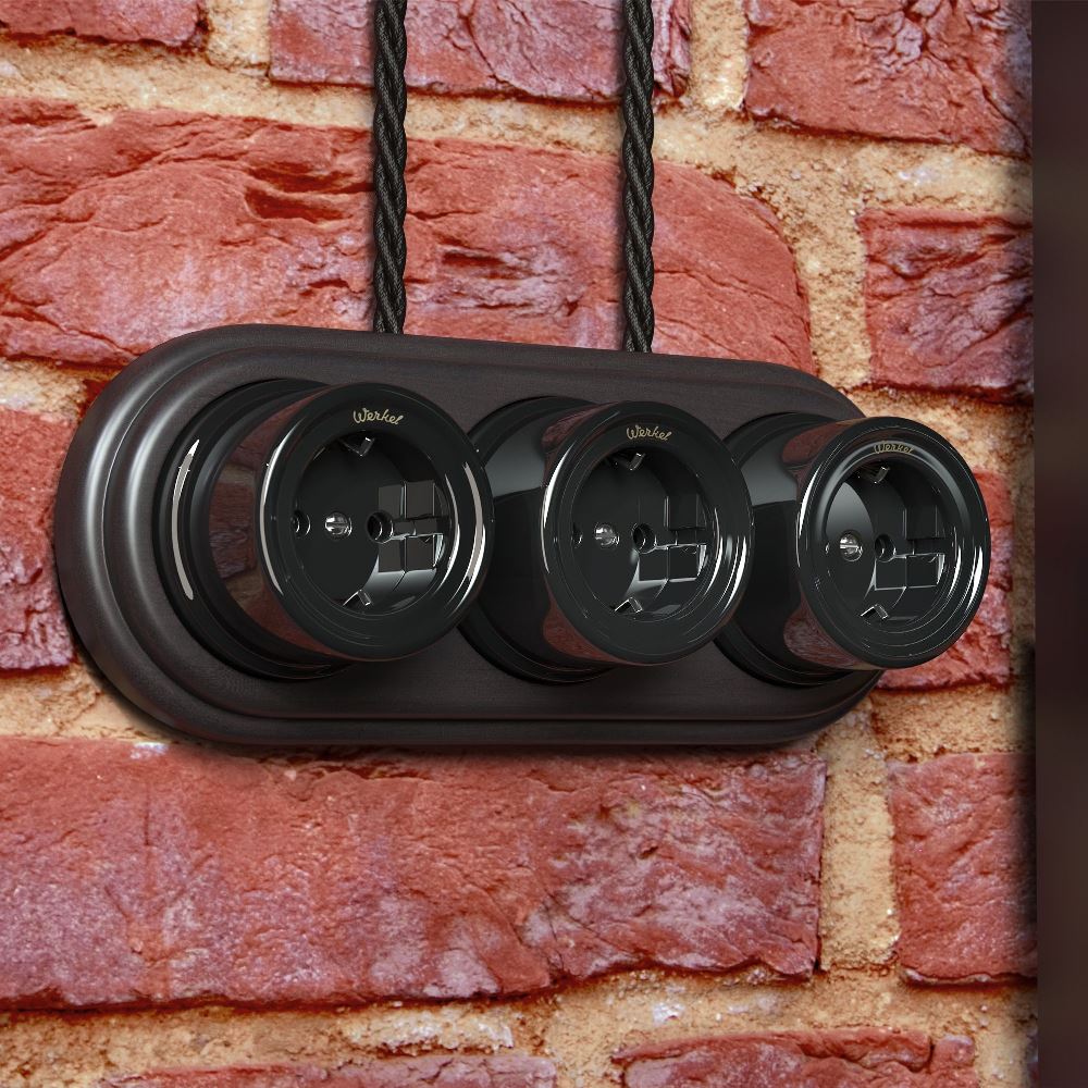 Розетка накладная Werkel Ретро с заземлением Черный W5671008 — изображение 2