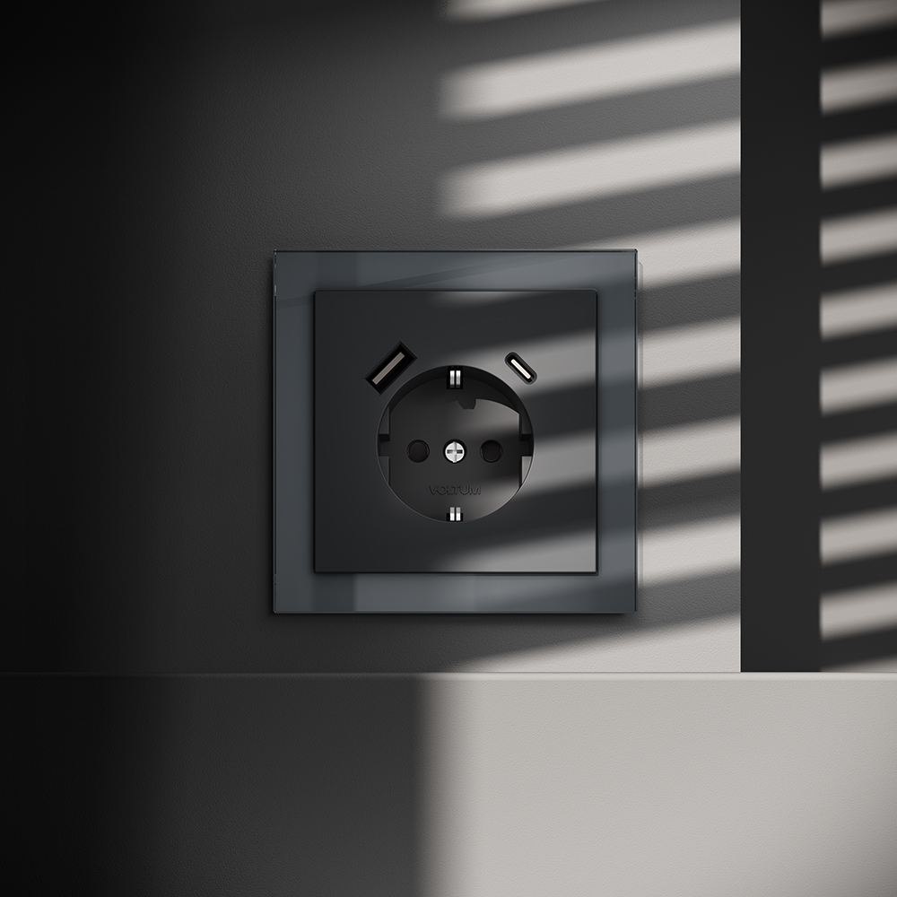 Розетка встраиваемая Voltum S70 с заземлением, шторками и USB A+C Графит VLS040507 — изображение 4